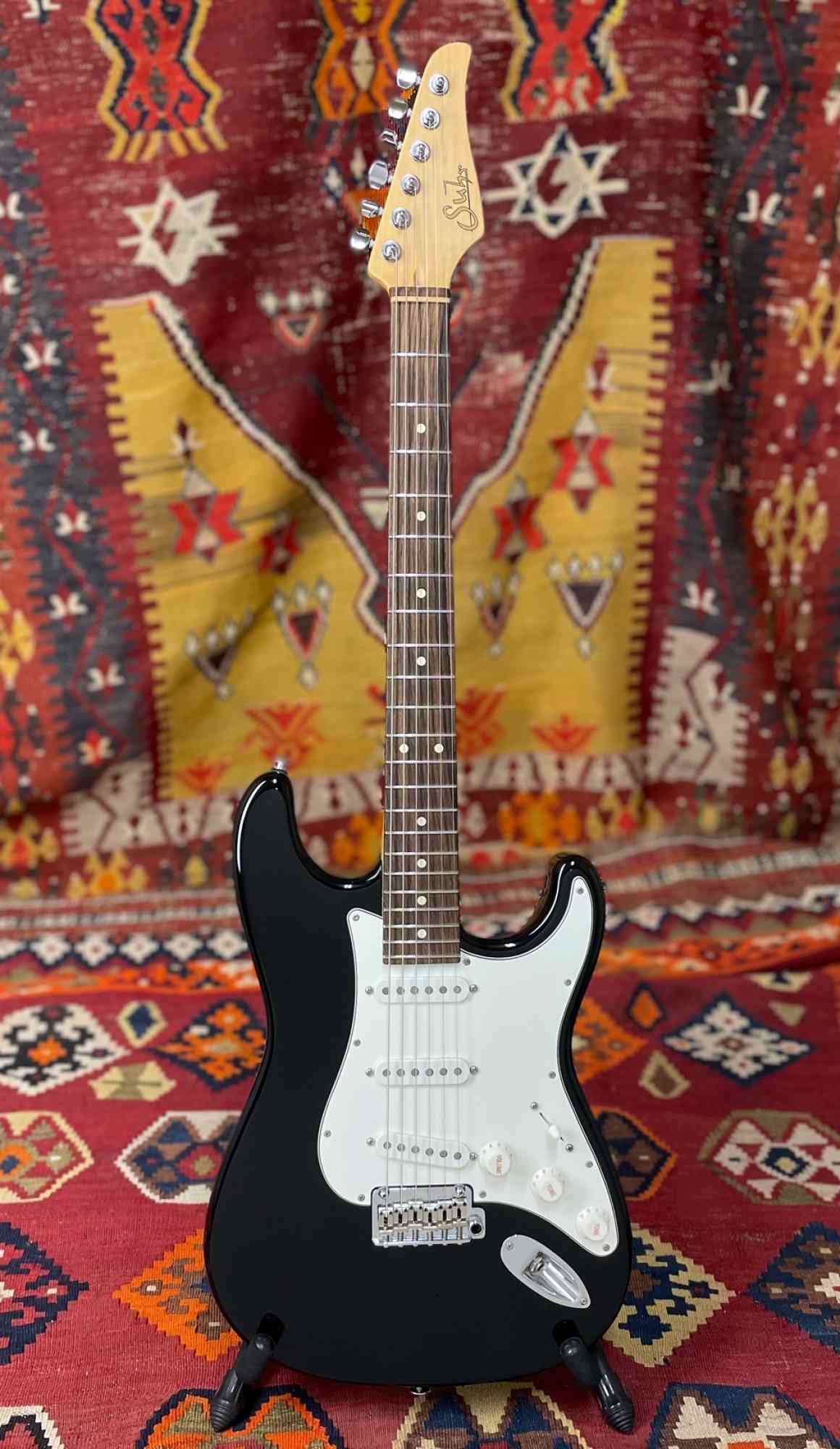 Front view of Suhr Classic Pro 2018 Black