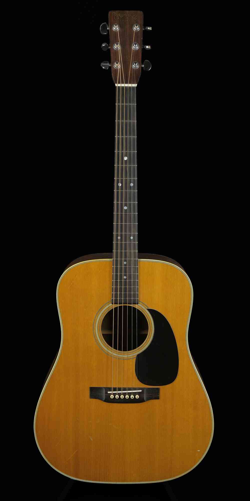 Martin D-28 1973 . Click to enlarge