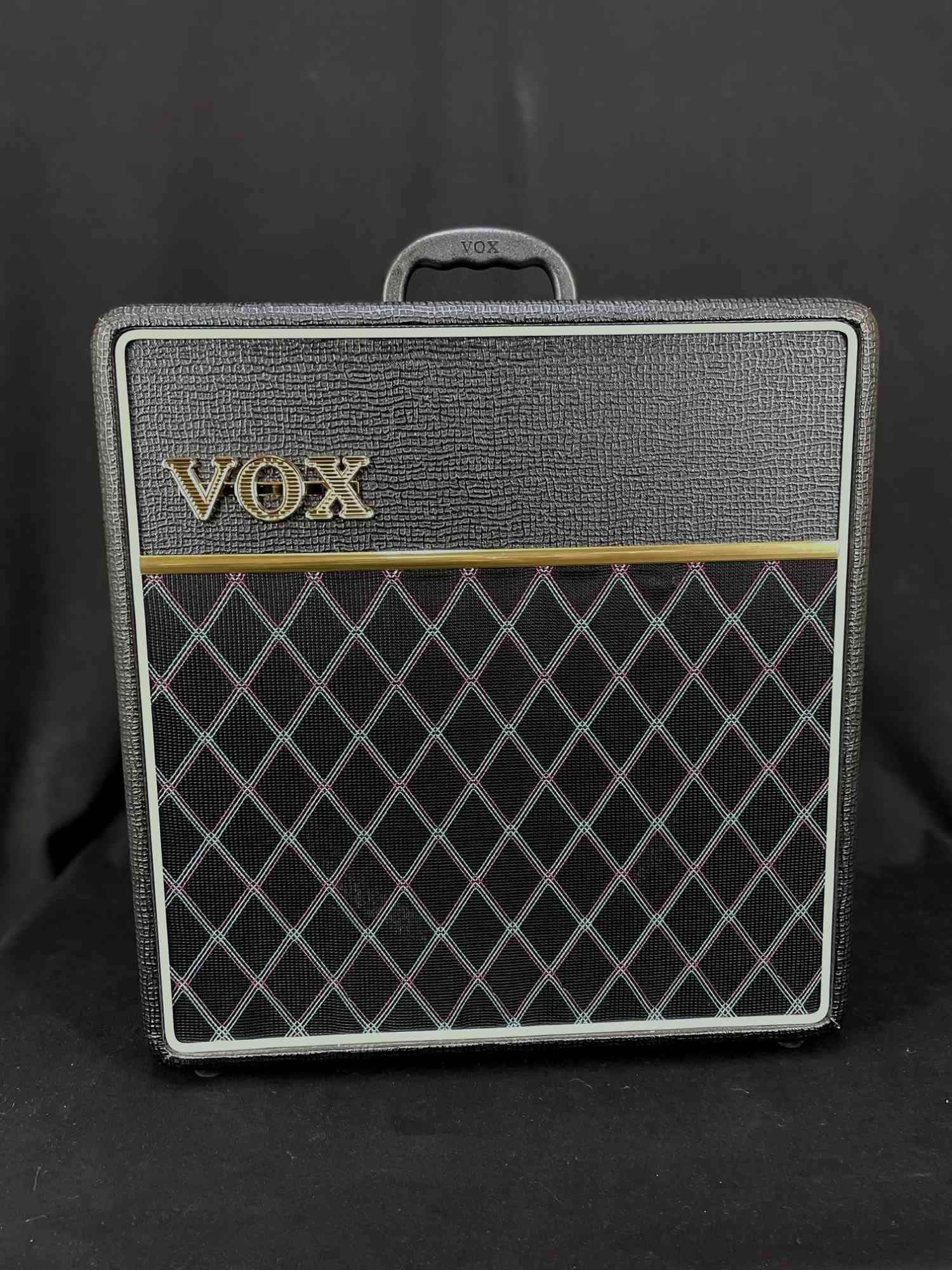 Vox AC4-C1-12 Reverb  Black. Click to enlarge