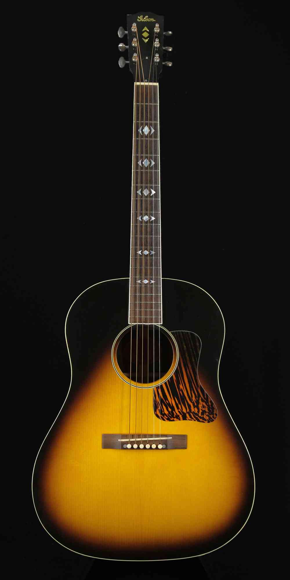 Front view of Gibson Advanced Jumbo, Luthier's Choice Brazilian 2001 2 Tone Sunburst